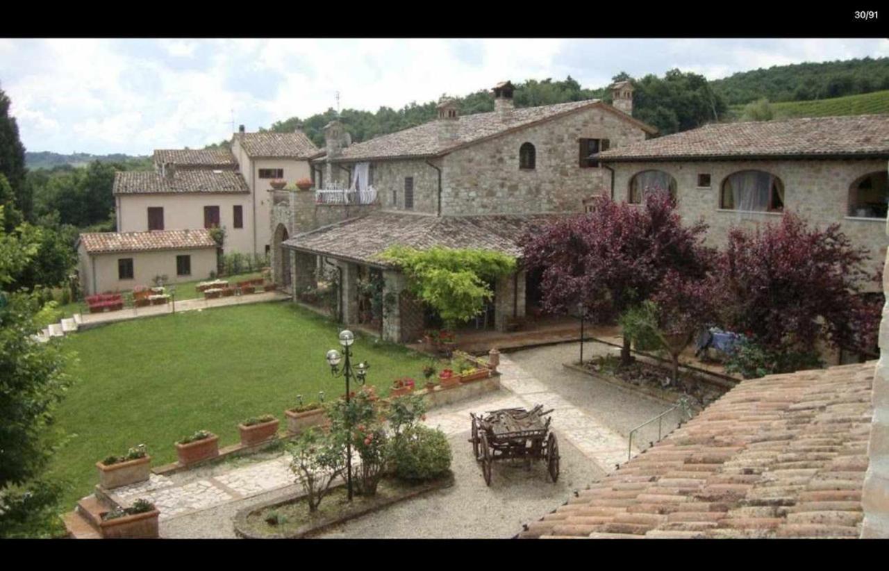 Residenza Collefiorito Aparthotel Todi Ngoại thất bức ảnh