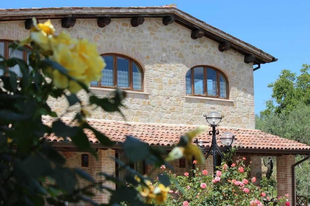 Residenza Collefiorito Aparthotel Todi Ngoại thất bức ảnh