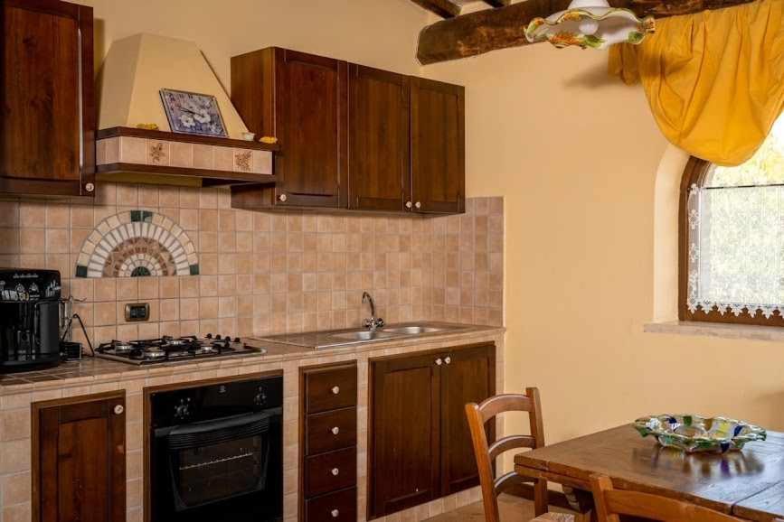 Residenza Collefiorito Aparthotel Todi Phòng bức ảnh