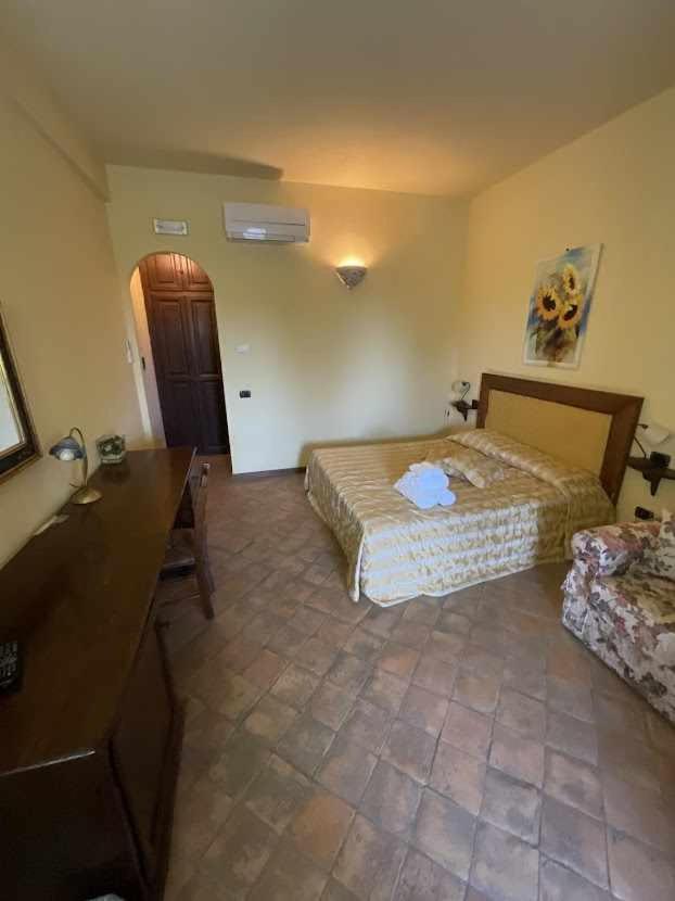 Residenza Collefiorito Aparthotel Todi Phòng bức ảnh